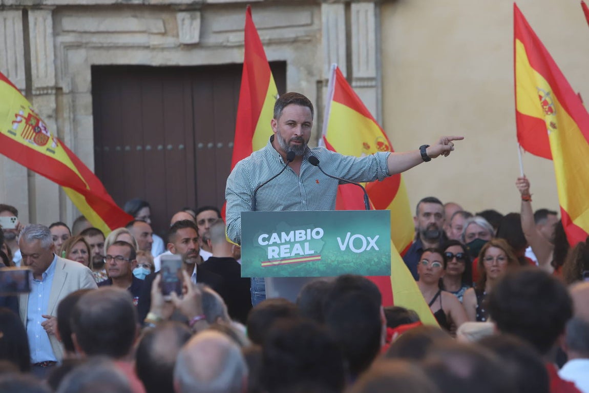 El mitin de Abascal y Olona (Vox) en Córdoba, en imágenes