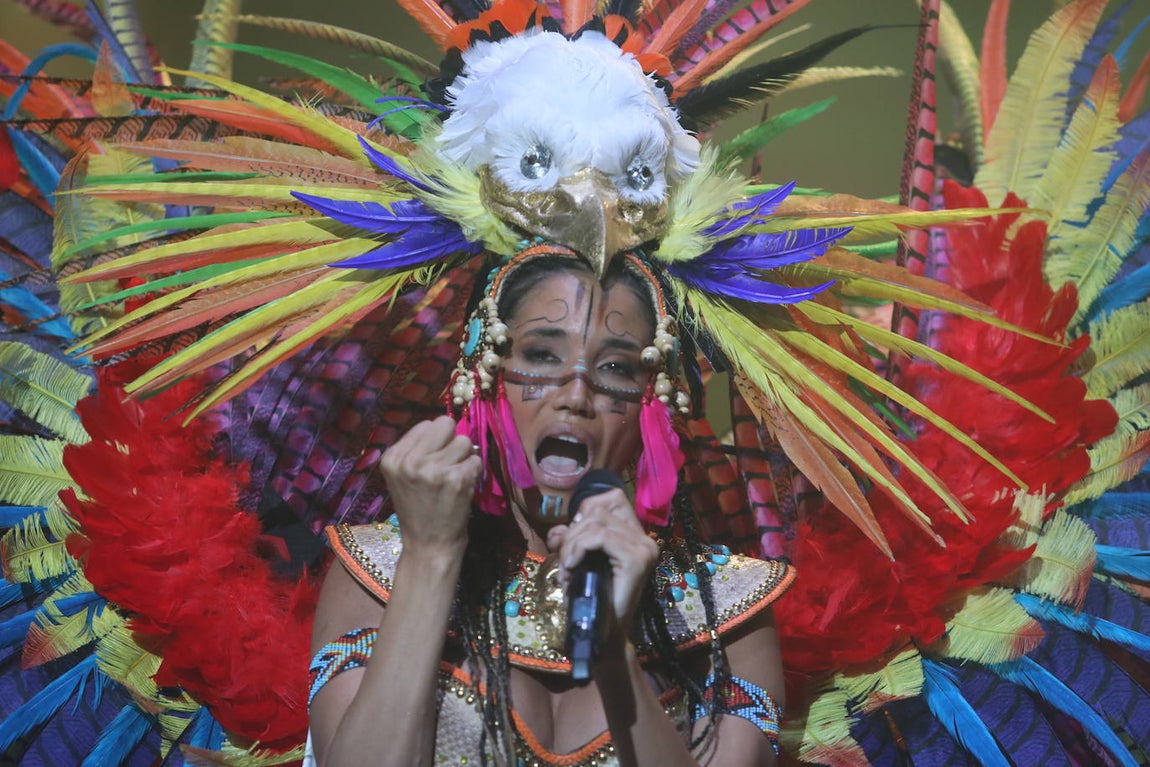 El espectacular pregón de India Martínez en el Carnaval de Cádiz, en imágenes