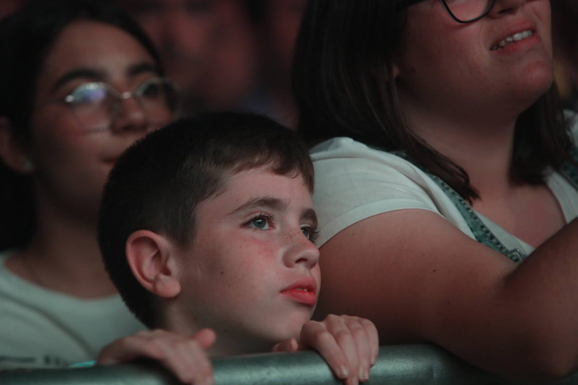 El espectacular pregón de India Martínez en el Carnaval de Cádiz, en imágenes