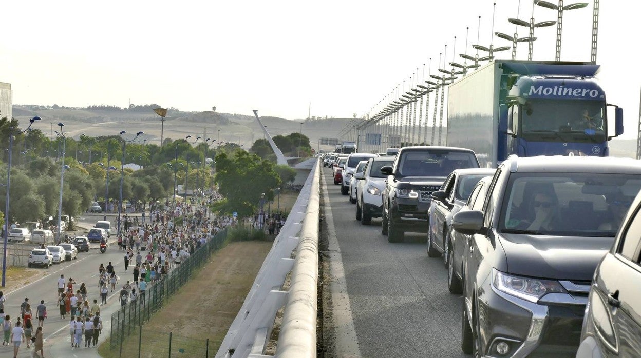 Otro gran atasco en la Cartuja