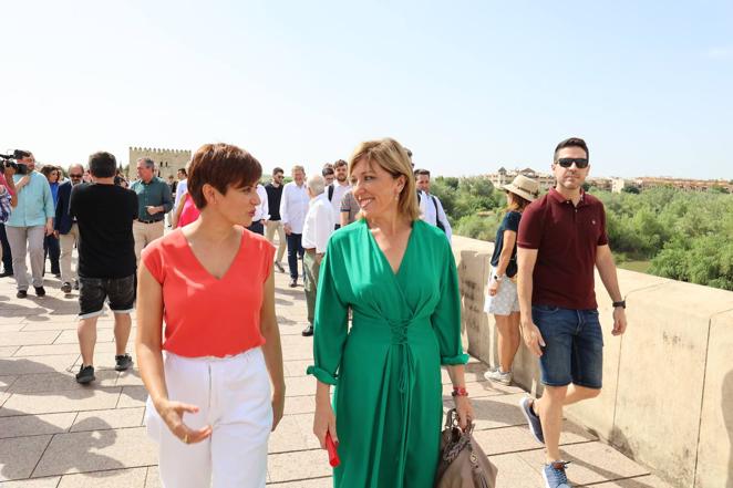 El acto de Espadas con los presidentes autonómicos en Córdoba, en imágenes