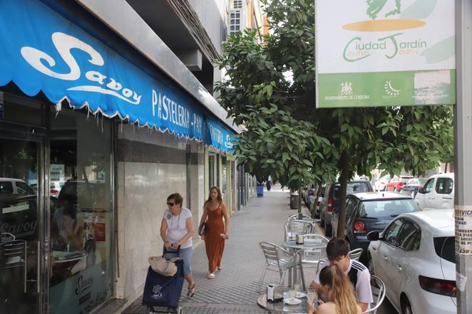 El comercio en el barrio de Ciudad Jardín en Córdoba, en imágenes
