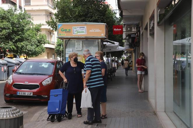 El comercio en el barrio de Ciudad Jardín en Córdoba, en imágenes