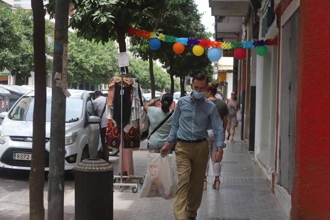 El comercio en el barrio de Ciudad Jardín en Córdoba, en imágenes