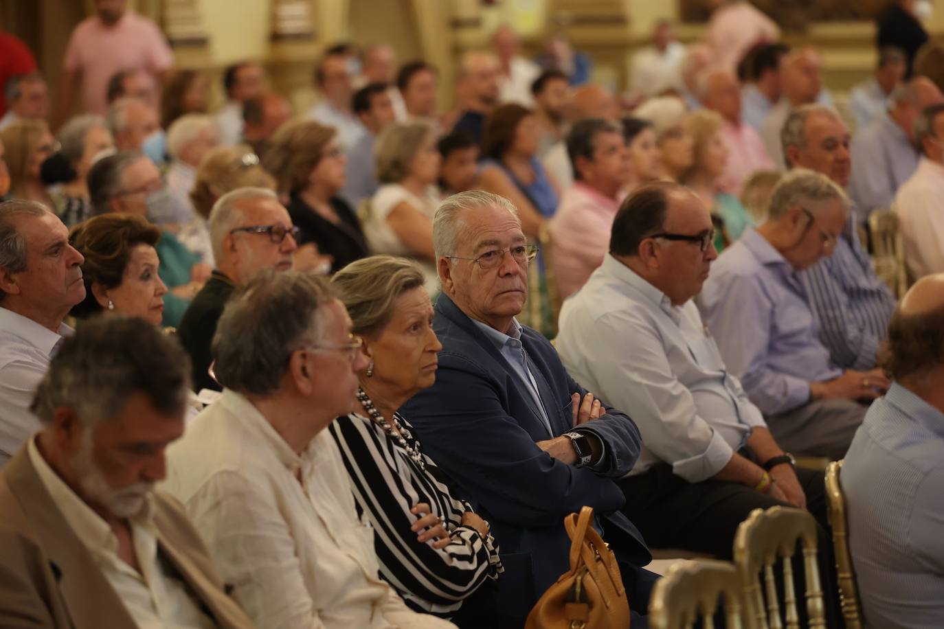 La asamblea del Círculo de la Amistad de Córdoba, en imágenes