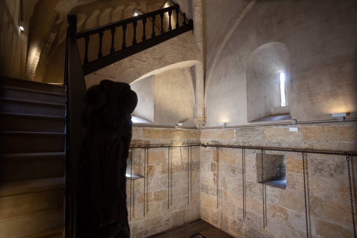 Recorrido interior por una Torre de don Fadrique ya restaurada