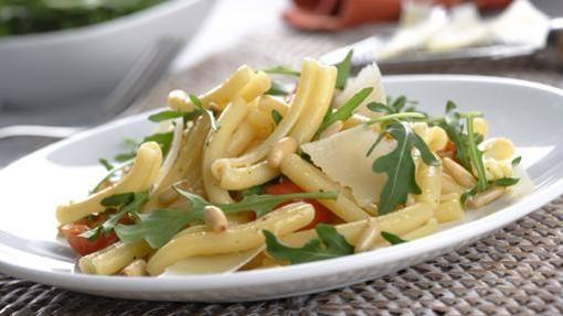 Aprende a hacer estas diez sencillas ensaladas de pasta fría perfectas para el verano