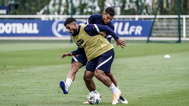 Fekir se exhibe en los entrenamientos con Francia