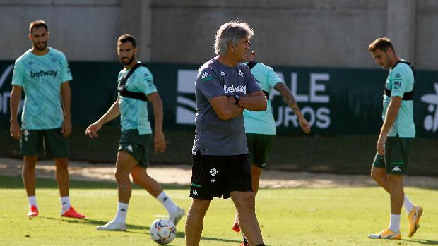 Montoya, novedad en la vuelta al trabajo del Betis