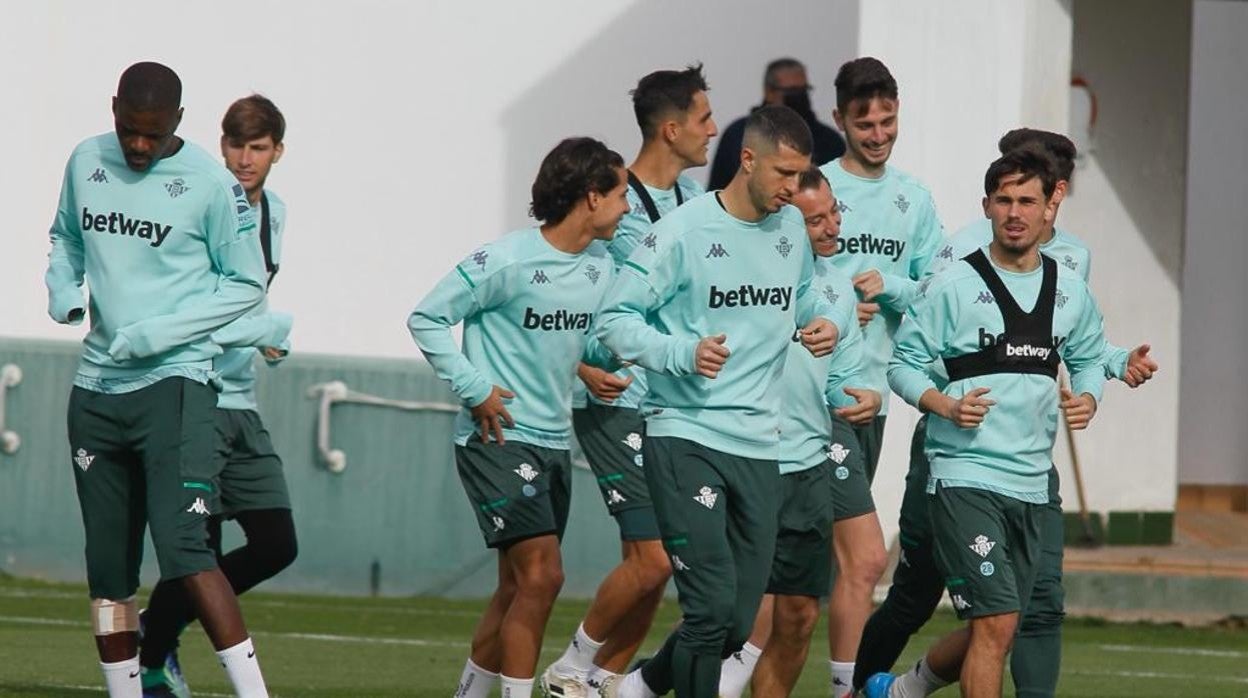 William Carvalho ha comenzado el entrenamiento del Real Betis junto al resto de sus compañeros