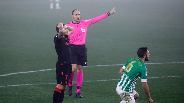 Mateu Lahoz, designado para arbitrar el Cádiz - Betis