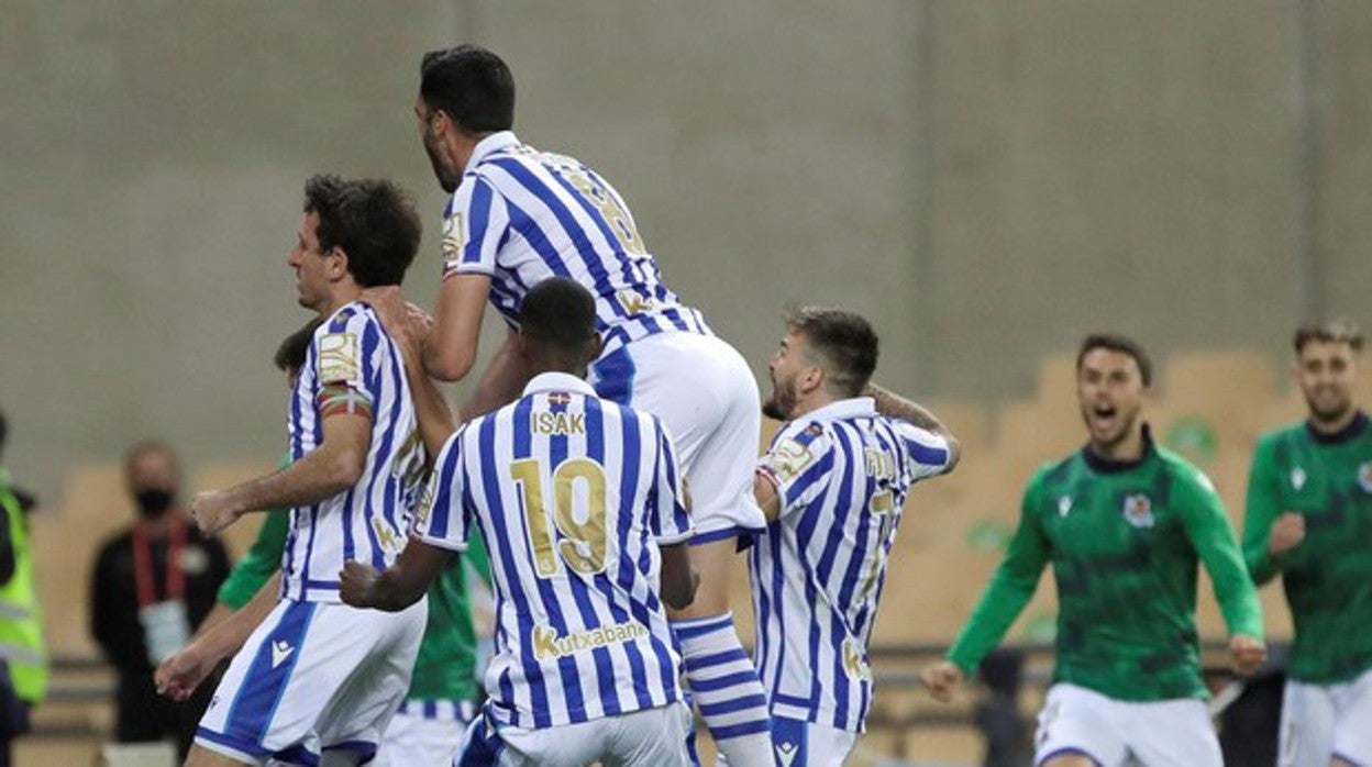 La Real Sociedad, tras marcar su gol en la final de la Copa del Rey