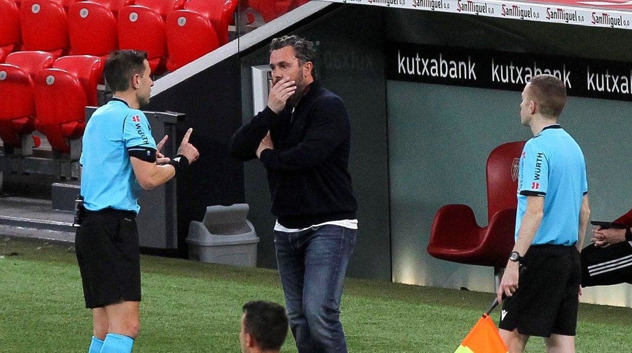 Sergio González, entrenador del Valladolid, en el partido contra el Athletic
