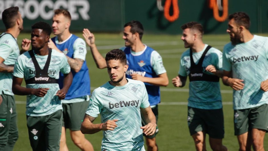 Alineación del Real Betis: ¿Cuál es tu once para el partido contra el Granada?