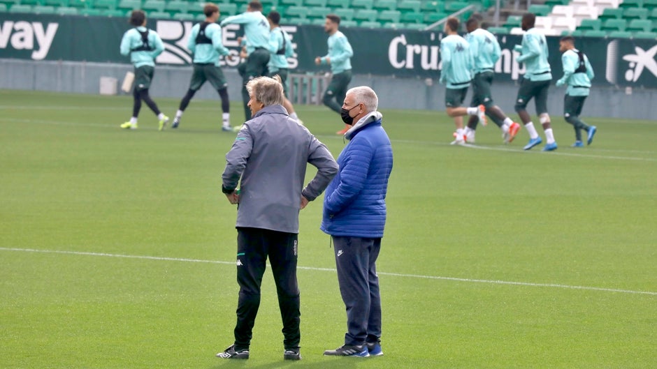 Fichajes Betis: lateral derecho y central, prioridades en la planificación