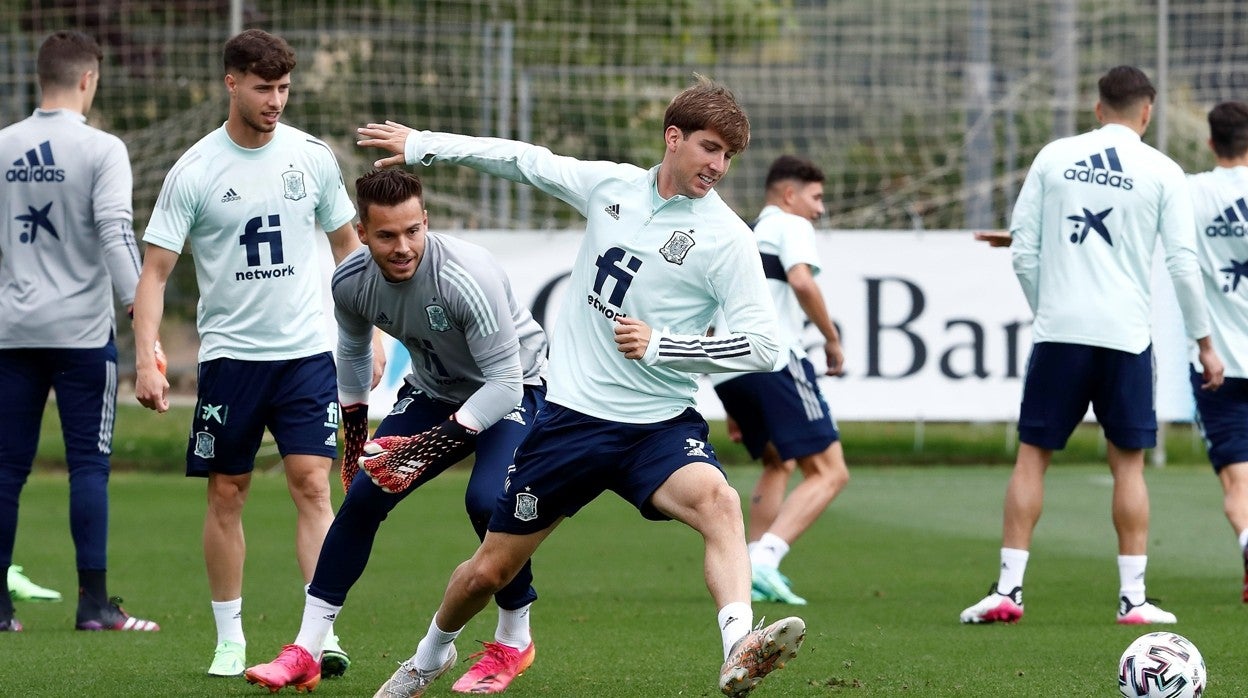 Miranda, durante un entrenamiento con la selección española sub 21