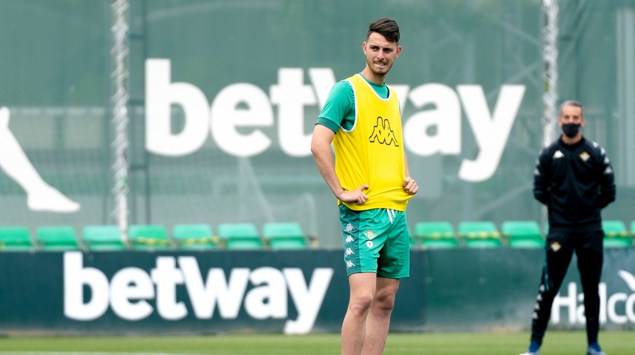 Raúl, durante un entrenamiento del Betis Deportivo en la pasada temporada