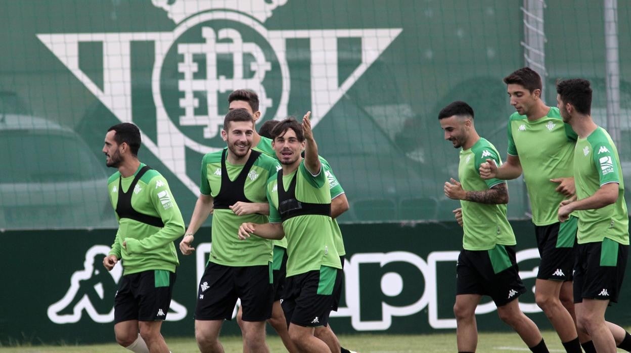 Fran Delgado, Rodri, Rober, Edgar y Marchena, durante un entrenamiento