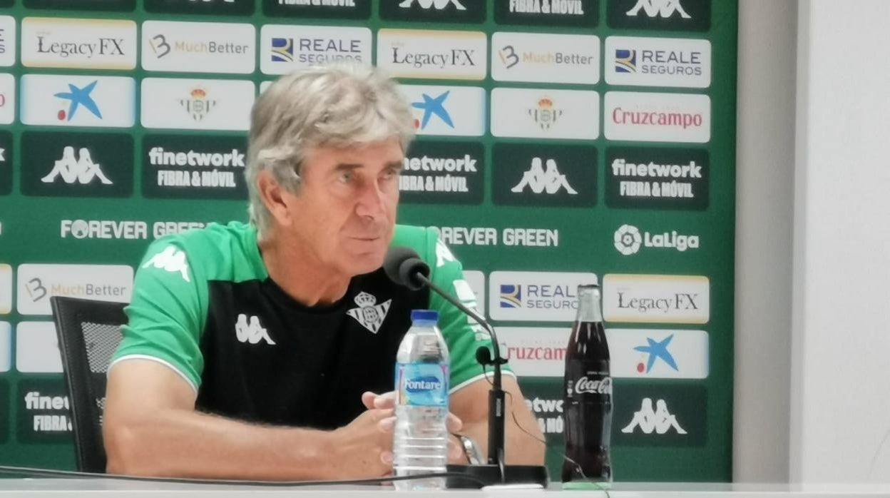 Pellegrini, en rueda de prensa