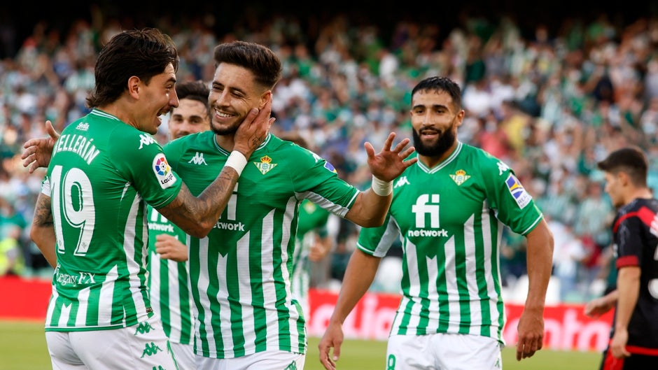 Álex Moreno, en la lista de los jugadores que han visto portería