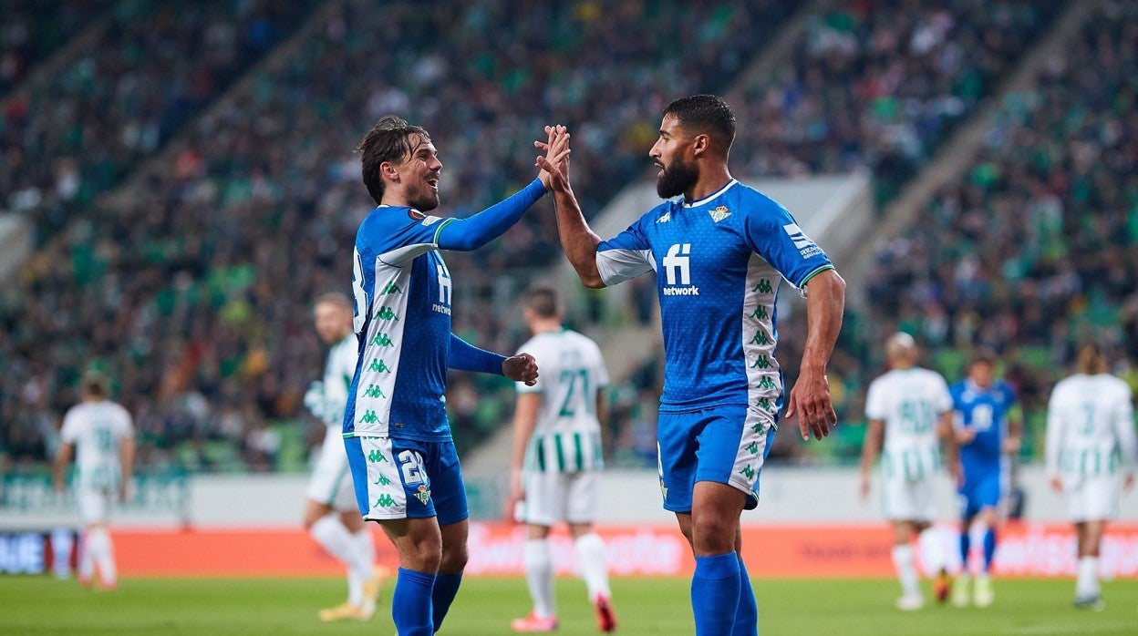 Fekir choca la mano de Rodri
