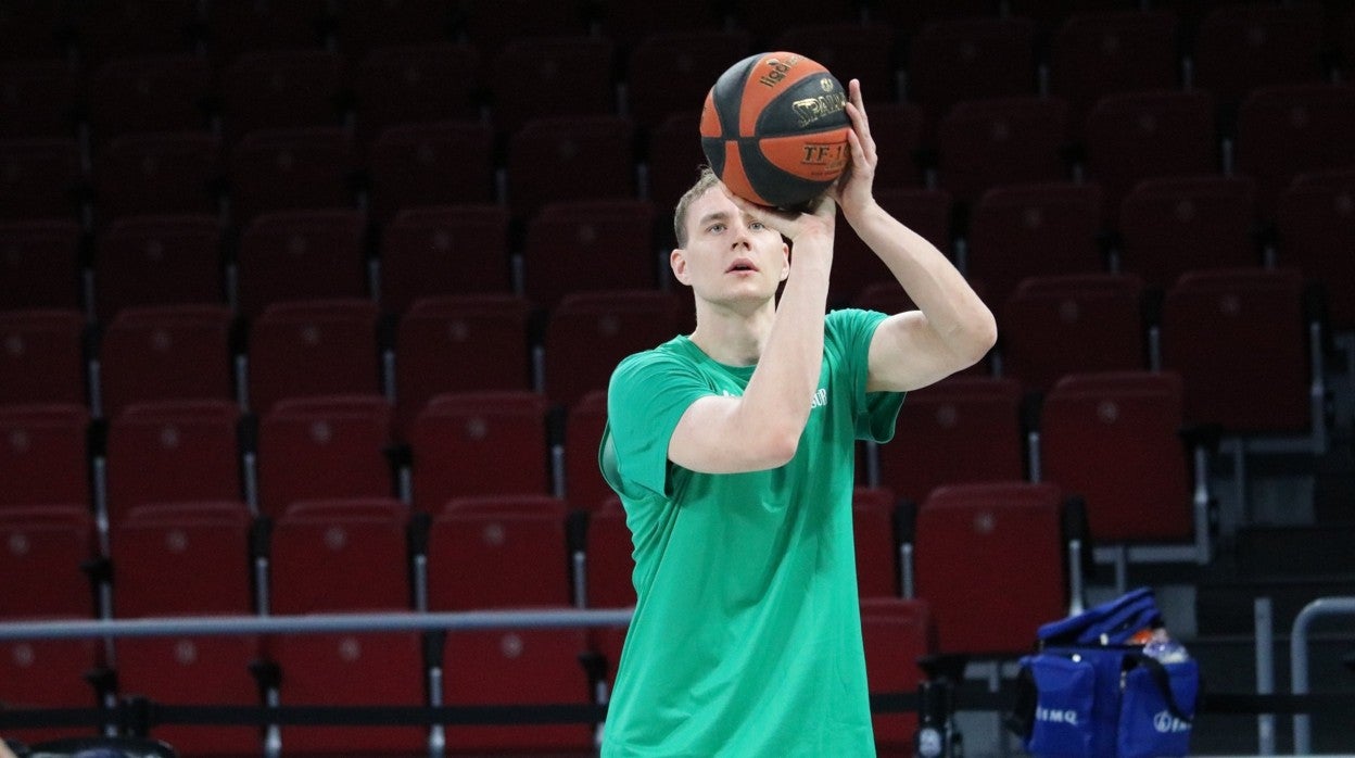Pasecniks, en la sesión de entrenamiento de este sábado en el Fernando Buena Arena