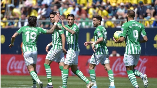 Cambios para firmar la remontada  y ganar crédito en la clasificación (1-2)