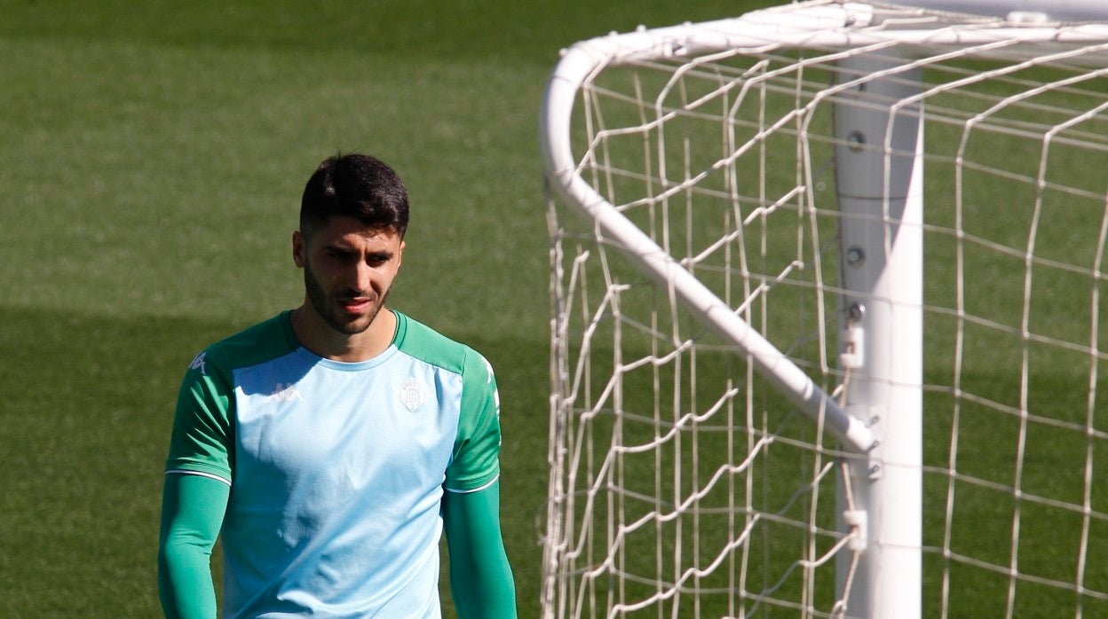 El guardameta del Real Betis Rui Silva, en un entrenamiento