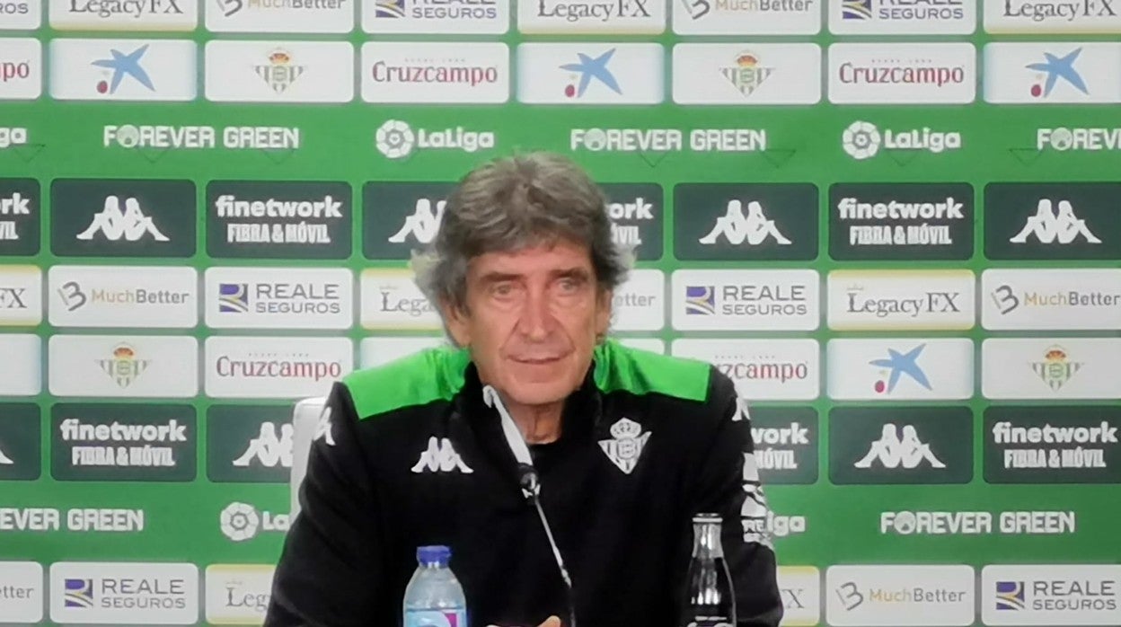 Manuel Pellegrini durante la rueda de prensa previa al choque entre el Real Betis y el Elche CF