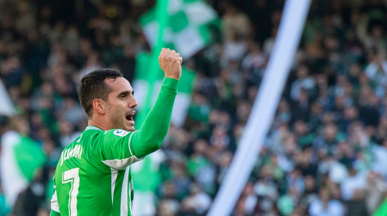 Juanmi celebra uno de sus goles esta temporada en LaLiga en el Benito Villamarín