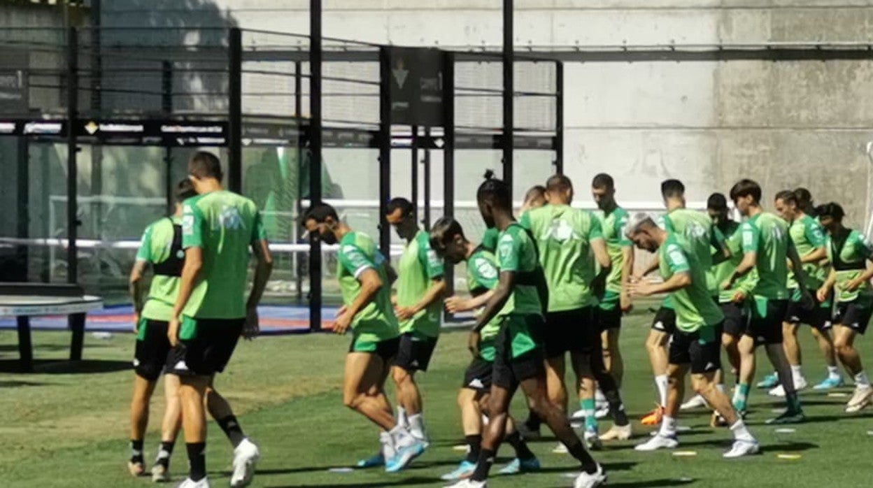 Montoya vuelve con el grupo