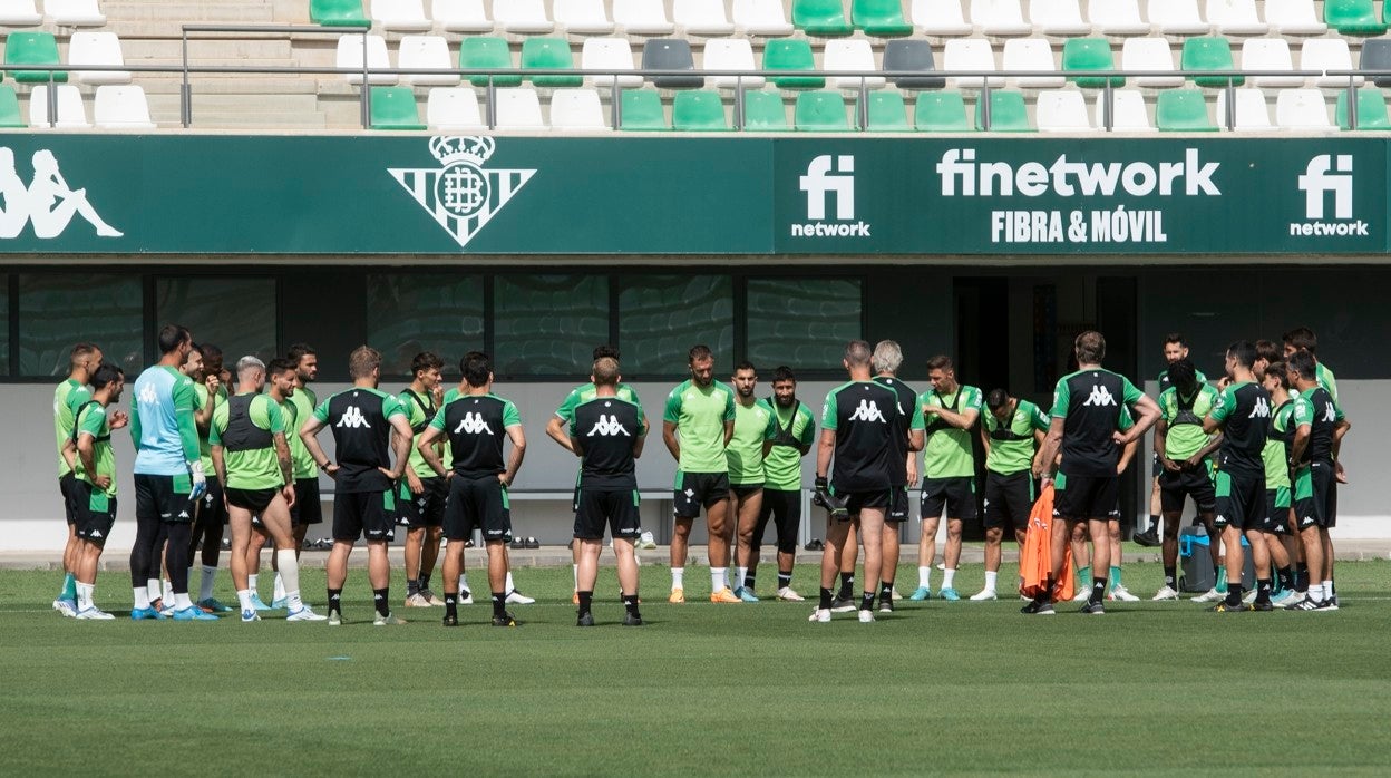 Gerardo Torres: En cuarenta y dos días, Betis