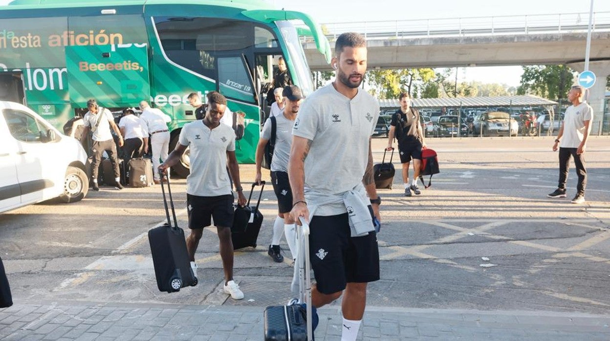 Willian José, en el aeropuerto de San Pablo