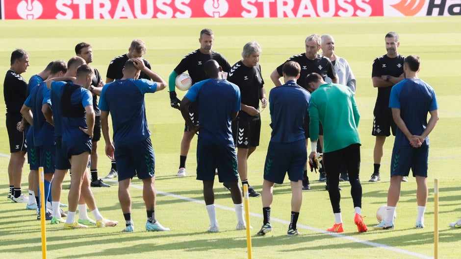 Luiz Henrique vuelve con el grupo en la previa del Betis - Roma