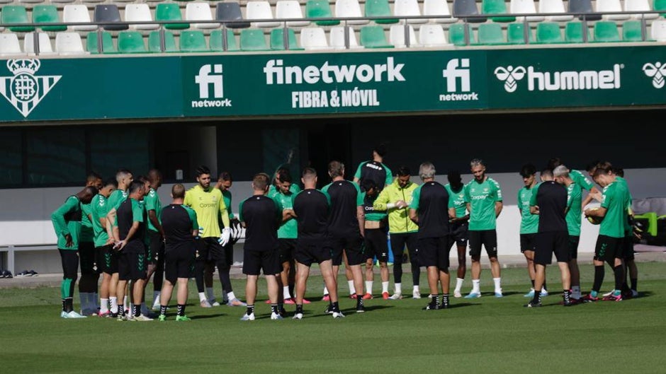 Lista de 21 jugadores con Luiz Felipe y Abner