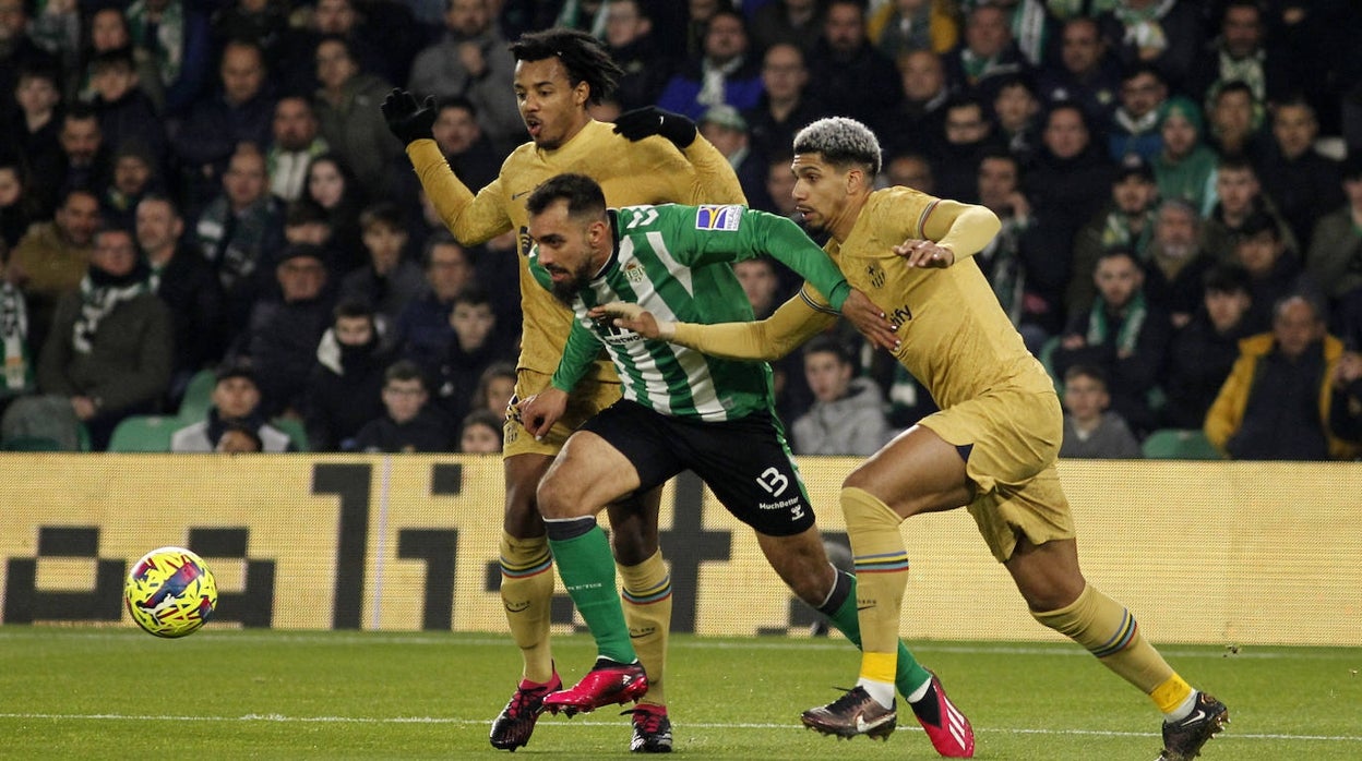 Un lance del Betis - Barcelona de la primera vuelta en el Benito Villamarín