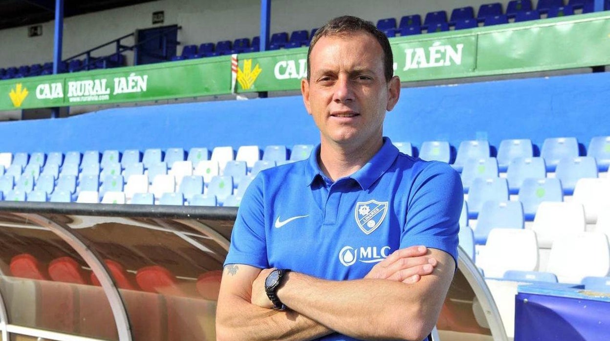 Alberto González, en su etapa como entrenador del Linares