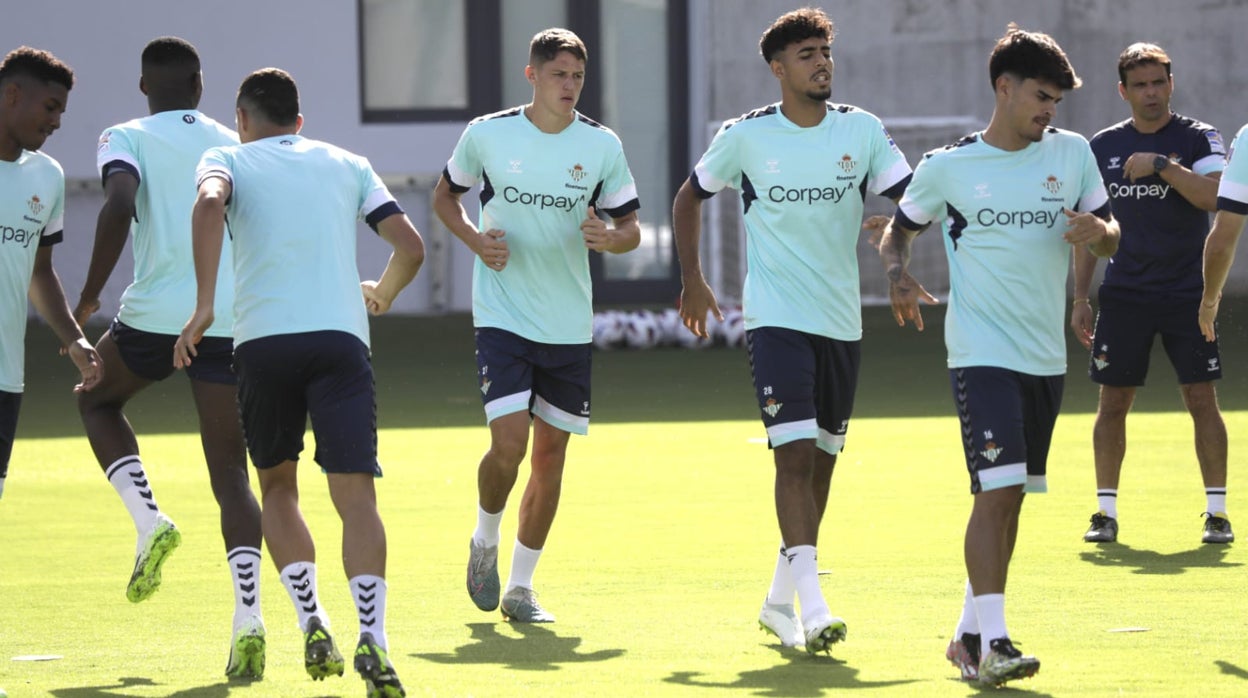 Altimira trota siguiendo a Chadi Riad y Juan Cruz