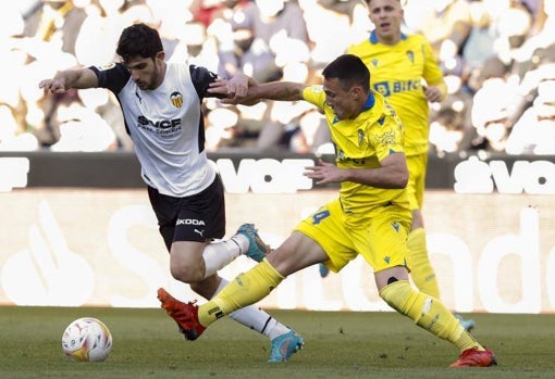 Guedes, en un partido con el Valencia