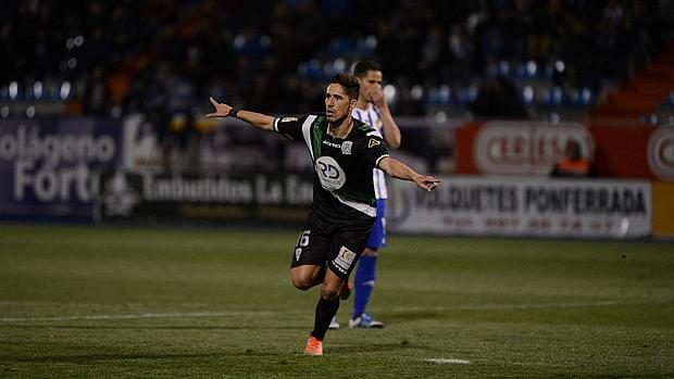 Fidel celebra el primer gol del partido