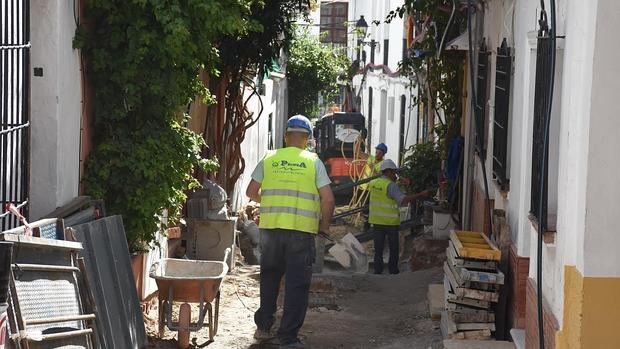 Operarios trabajando en Marbella