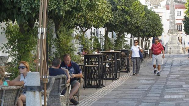 Veladores en la plaza del Potro