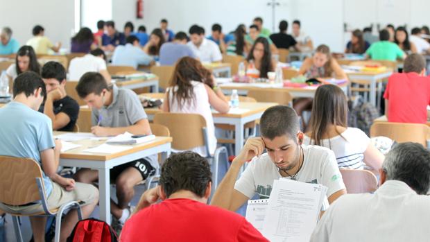 Las bibliotecas de Córdoba se toman la tarde libre