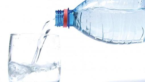 Es muy importante beber agua auqnue no se tenga sensación de sed