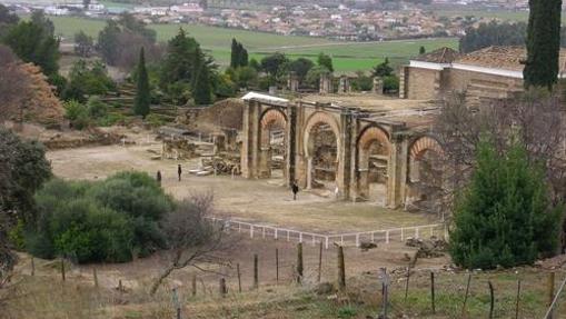 Los restos arqueológicos de la ciudad palatina son unos de los alicientes de este snedero