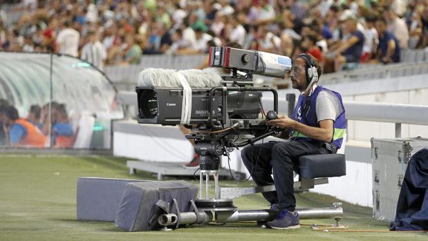 ¿Dónde ver el Córdoba CF-Nástic por televisión?