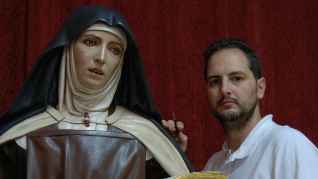 José Antonio Cabello estrena su tercera imagen de Santa Teresa de Jesús