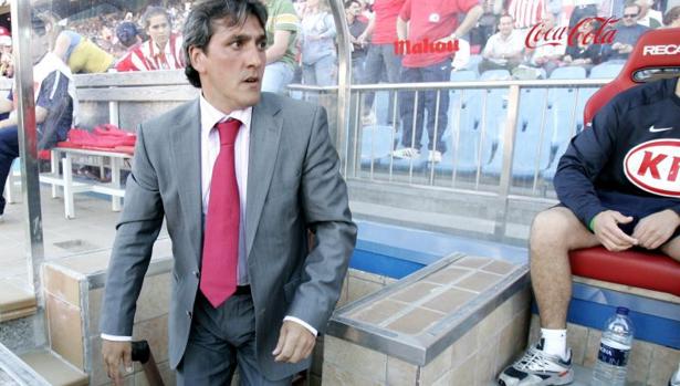 Pepe Murcia, «entubado pero estable»