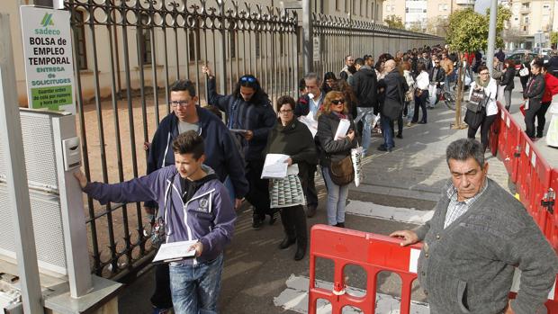 Sadeco aprueba la lista definitiva de la Bolsa Empleo Temporal