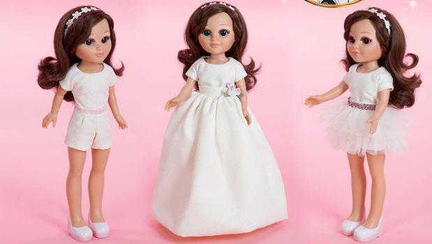 La muñeca cordobesa Patia se viste de primera comunión